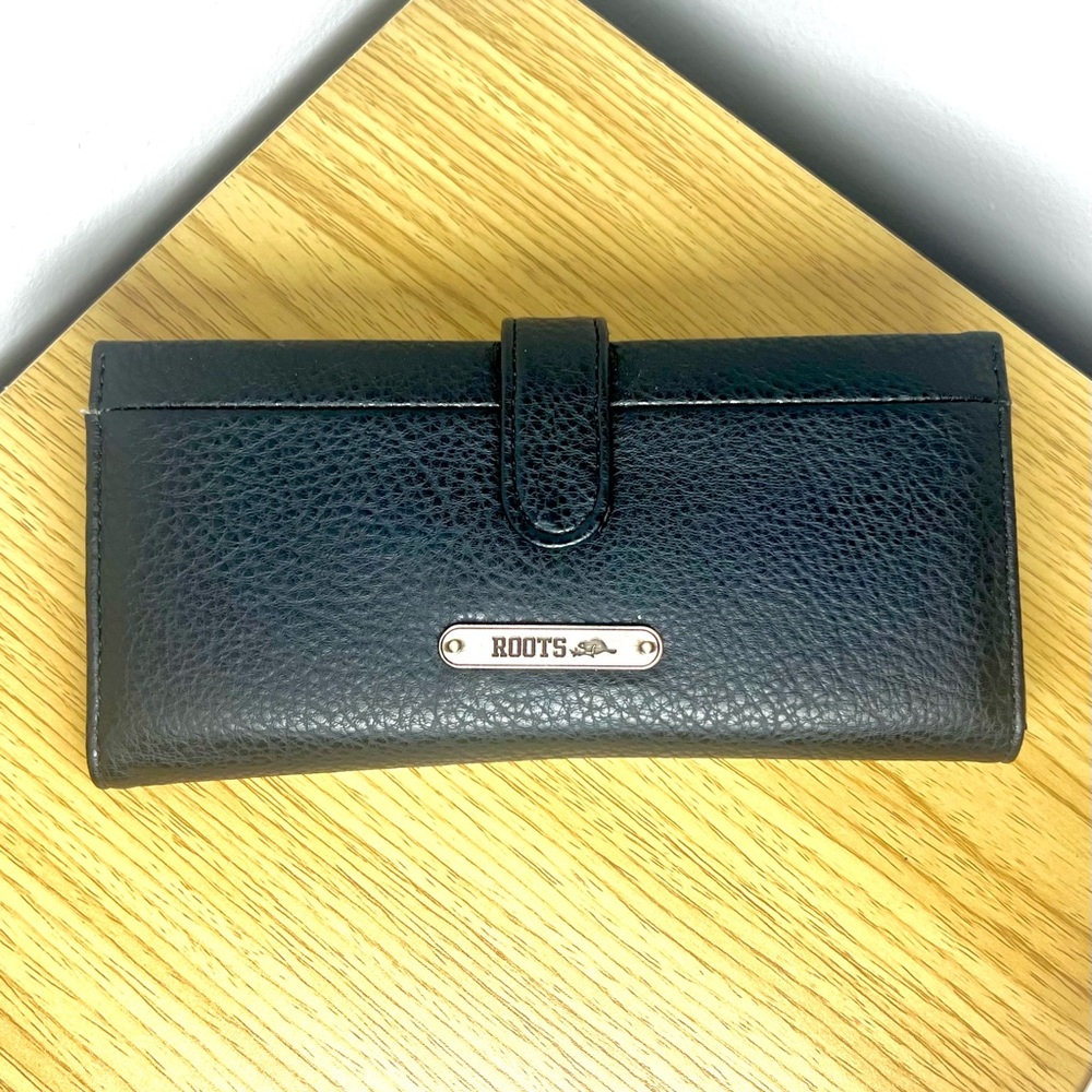 Roots - Long Wallet With Buckle